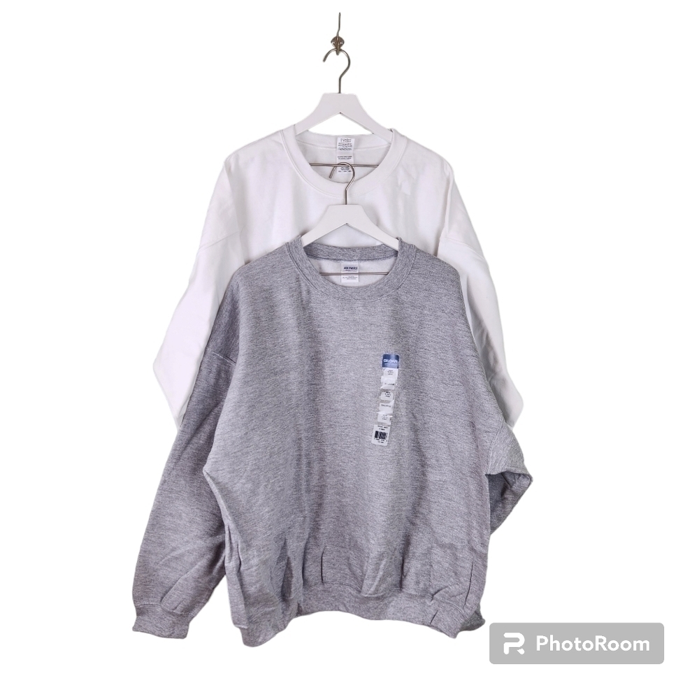 NWT Bundle of 2 Gildan Sweatshirts